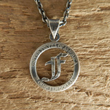 OLD ENGLISH -F- CUTCOIN PENDANT 25￠ 
